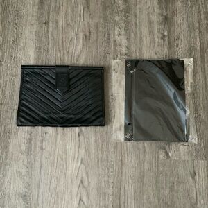 Black clutch USED